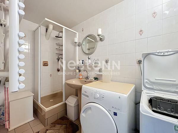 Maison familiale 4 chambres avec terrain clos arboré de 3 017 m² - FAVARS