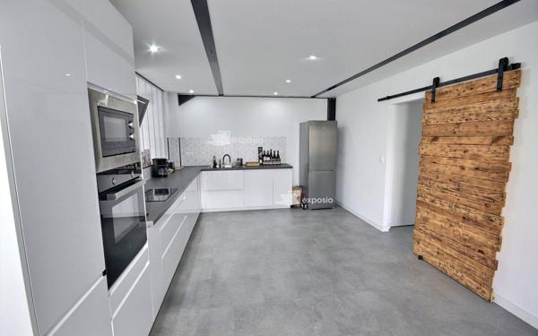 Appartement à vendre    4 pièces • 205,65 m2 Pau