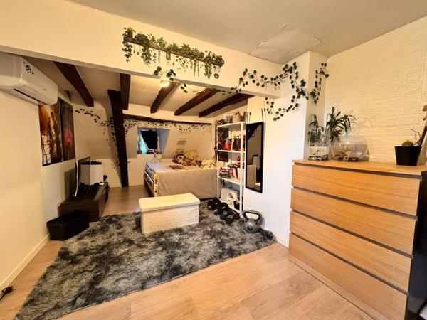 MAISON PLEIN CENTRE entièrement rénovée louée 390€