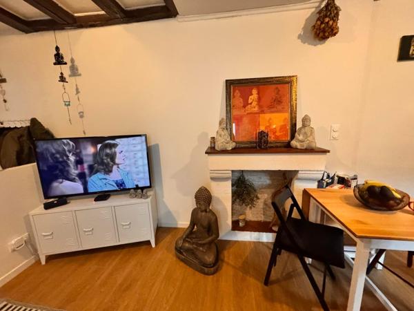 MAISON PLEIN CENTRE entièrement rénovée louée 390€