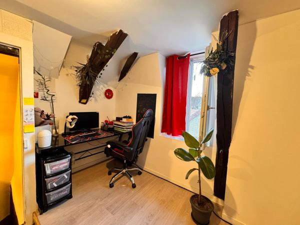 MAISON PLEIN CENTRE entièrement rénovée louée 390€