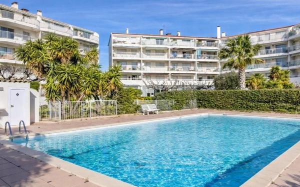 Appartement à vendre    3 pièces • 71,04 m2 Fréjus