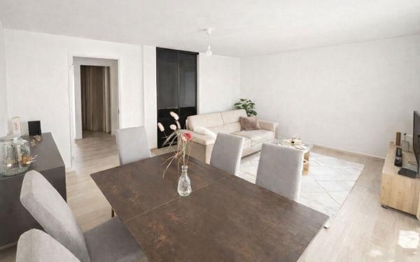 Appartement à vendre    3 pièces • 71,04 m2 Fréjus