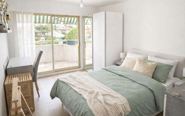 Appartement à vendre    3 pièces • 71,04 m2 Fréjus