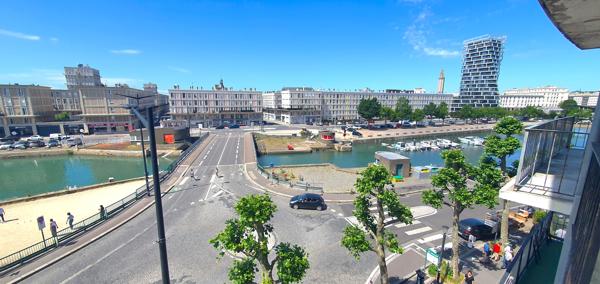 Appartement
         2 pièces
        - 49 m² Exclusivité 159 000 € *