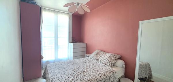 Appartement
         2 pièces
        - 49 m² Exclusivité 159 000 € *