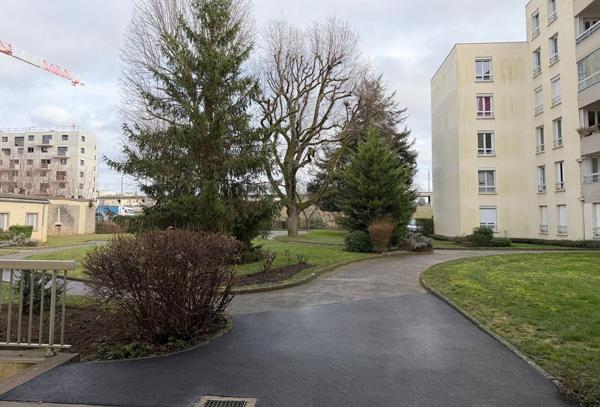 Appartement Dijon 4 pièces de 84 m² avec loggia de 5 m²