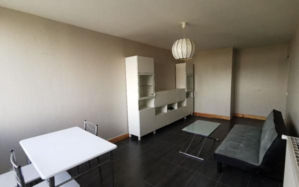 Appartement à louer    1 pièce •  Mons-en-Baroeul