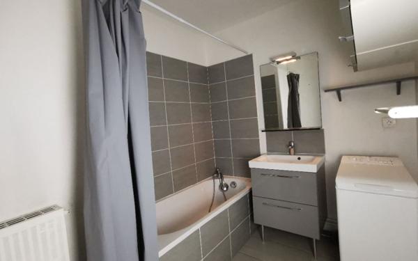 Appartement à louer    1 pièce •  Mons-en-Baroeul