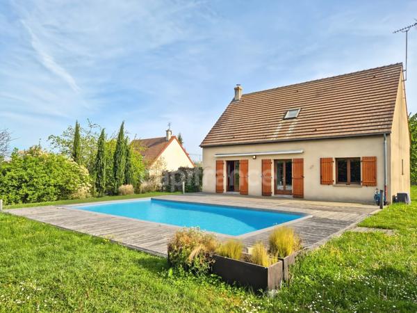 Maison familiale 5 pièces 130m2 4 chambres, piscine chauffée
