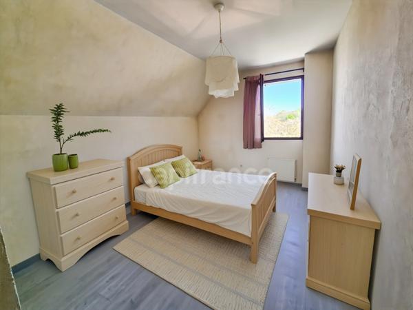 Maison familiale 5 pièces 130m2 4 chambres, piscine chauffée