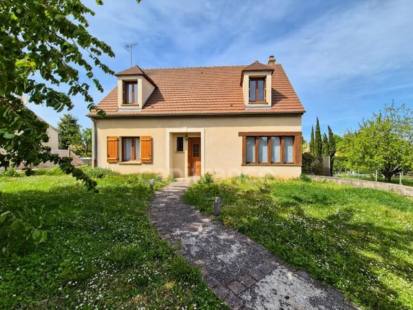 Maison familiale 5 pièces 130m2 4 chambres, piscine chauffée