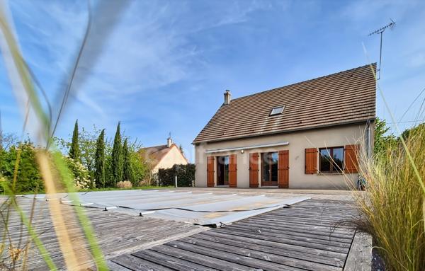 Maison familiale 5 pièces 130m2 4 chambres, piscine chauffée