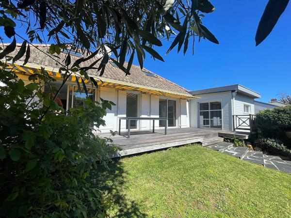 Maison Basse Goulaine 10 pièce(s) 183 m2 - VENTE INTERACTIVE