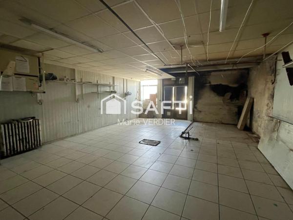 Local commercial de 200 m2 avec emplacement stratégique