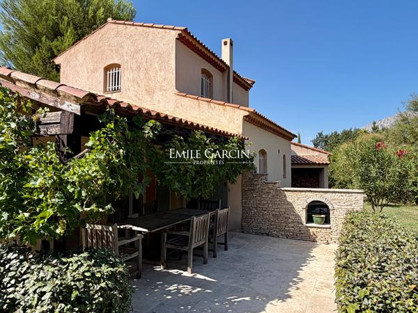 A vendre - Maison de caractère - Puyloubier