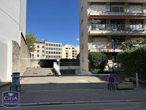 Parking à vendre 14m² Grenoble (38000)