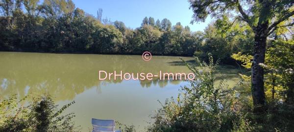 Bien immobilier à vendre 8 pièces de 250 m²