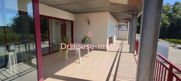 Bien immobilier à vendre 8 pièces de 250 m²