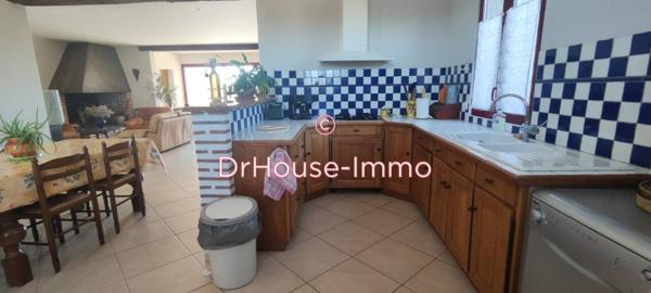 Bien immobilier à vendre 8 pièces de 250 m²