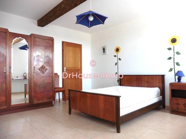 Bien immobilier à vendre 8 pièces de 250 m²