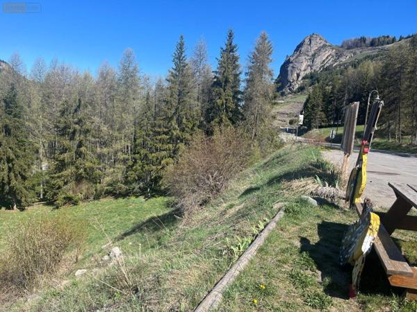 Terrain à Batir à vendre à Vars dans lesHautes-Alpes (05560), ref : 117012   
Saint Marcellin