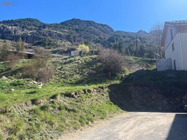 Terrain à Batir à vendre à Vars dans lesHautes-Alpes (05560), ref : 117012   
Saint Marcellin