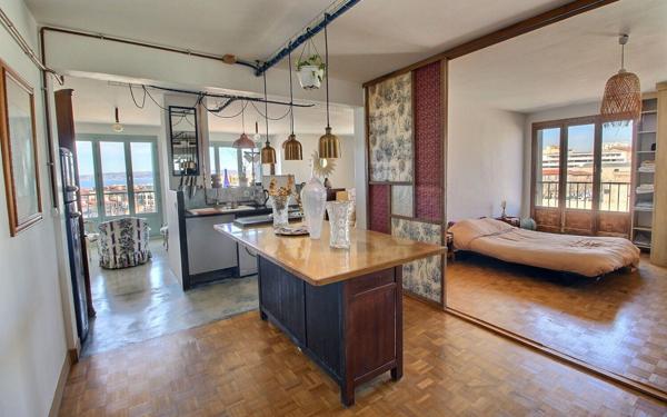 Appartement à vendre    2 pièces • 75 m2 Marseille 2