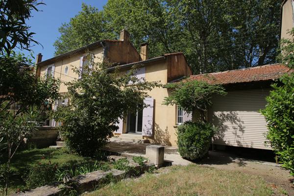 Maison Provençale à Vendre à Avignon - 4 Pièces, 80 m², Jardin et Garage