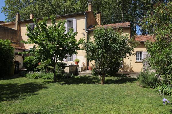 Maison Provençale à Vendre à Avignon - 4 Pièces, 80 m², Jardin et Garage
