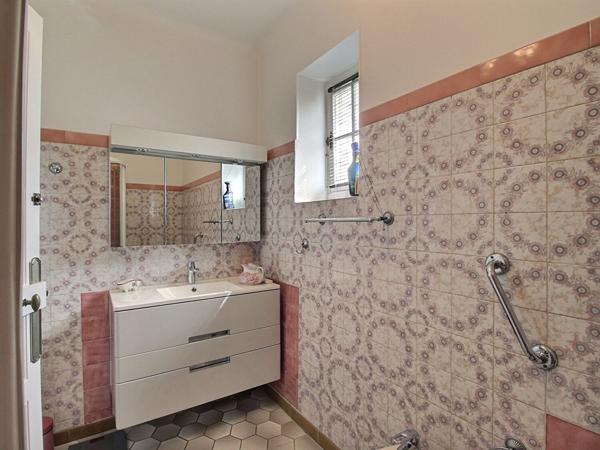 Maison Provençale à Vendre à Avignon - 4 Pièces, 80 m², Jardin et Garage
