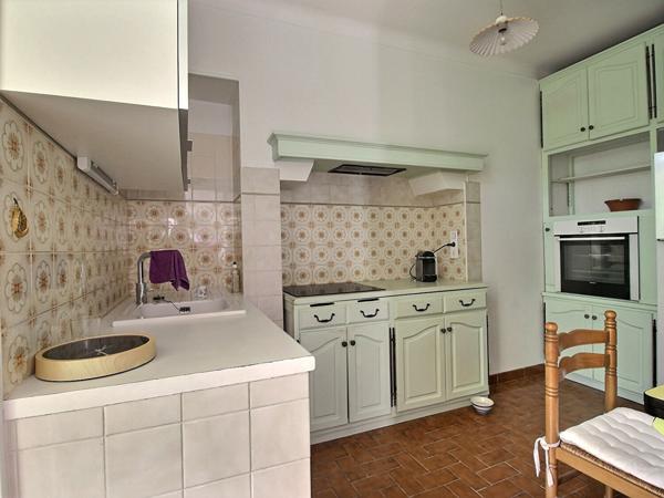 Maison Provençale à Vendre à Avignon - 4 Pièces, 80 m², Jardin et Garage