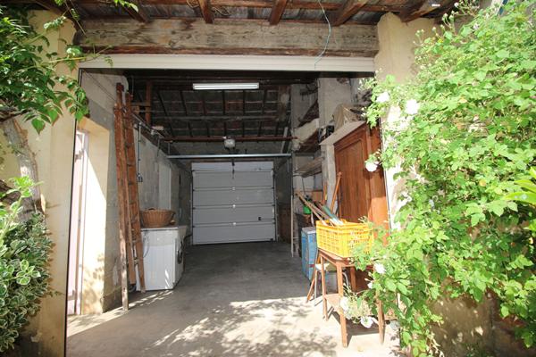 Maison Provençale à Vendre à Avignon - 4 Pièces, 80 m², Jardin et Garage