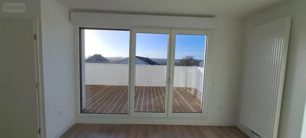 Location - Appartement Rivery 80136 77 m 2