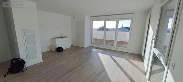 Location - Appartement Rivery 80136 77 m 2