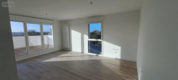 Location - Appartement Rivery 80136 77 m 2