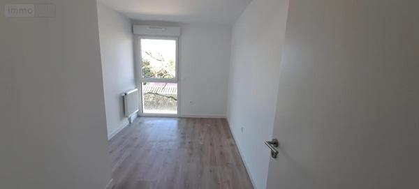 Location - Appartement Rivery 80136 77 m 2