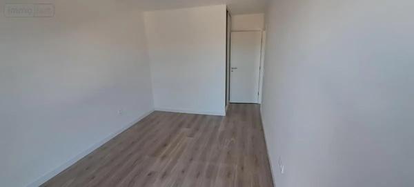 Location - Appartement Rivery 80136 77 m 2