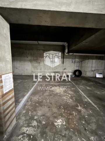 PARKING SECURISE A LOUER