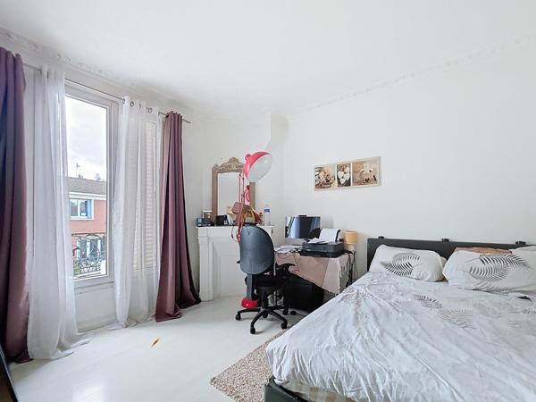 MAISON ANCIENNE 4 CHAMBRES  AVEC JARDIN