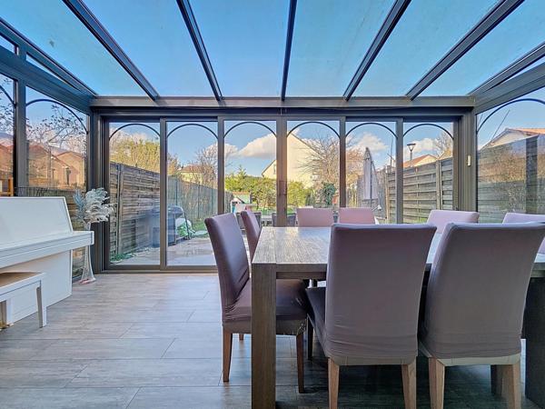 MAISON ANCIENNE 4 CHAMBRES  AVEC JARDIN