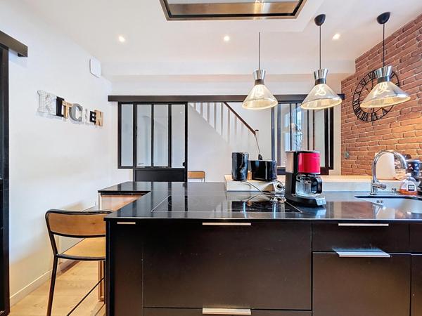 MAISON ANCIENNE 4 CHAMBRES  AVEC JARDIN