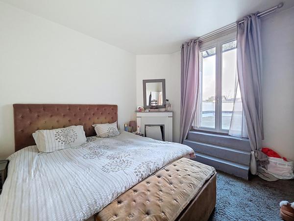 MAISON ANCIENNE 4 CHAMBRES  AVEC JARDIN