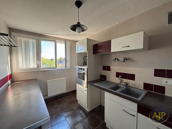 Location appartement Cholet : 670 € - AJP Immobilier Cholet