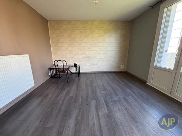 Location appartement Cholet : 670 € - AJP Immobilier Cholet