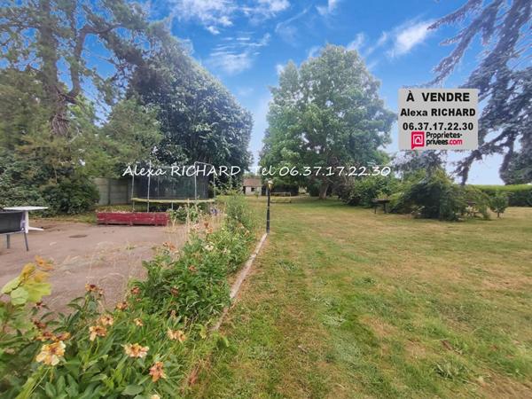 Maison  à vendre de 11 pièces 8 chambres  218 m2 avec piscine ensemble immobilier