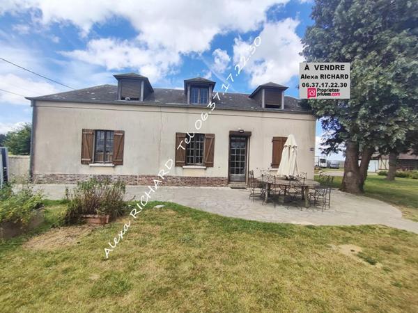 Maison  à vendre de 11 pièces 8 chambres  218 m2 avec piscine ensemble immobilier