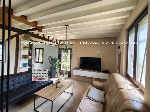 Maison  à vendre de 11 pièces 8 chambres  218 m2 avec piscine ensemble immobilier