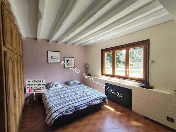 Maison  à vendre de 11 pièces 8 chambres  218 m2 avec piscine ensemble immobilier