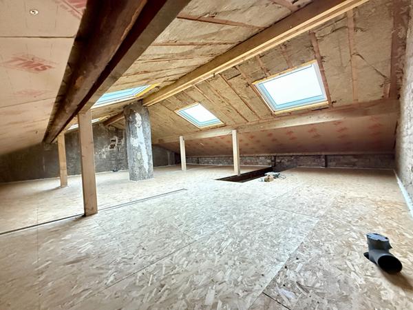 Duplex à aménager avec parking